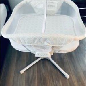 The HALO Bassinest Twin Sleeper bassinet